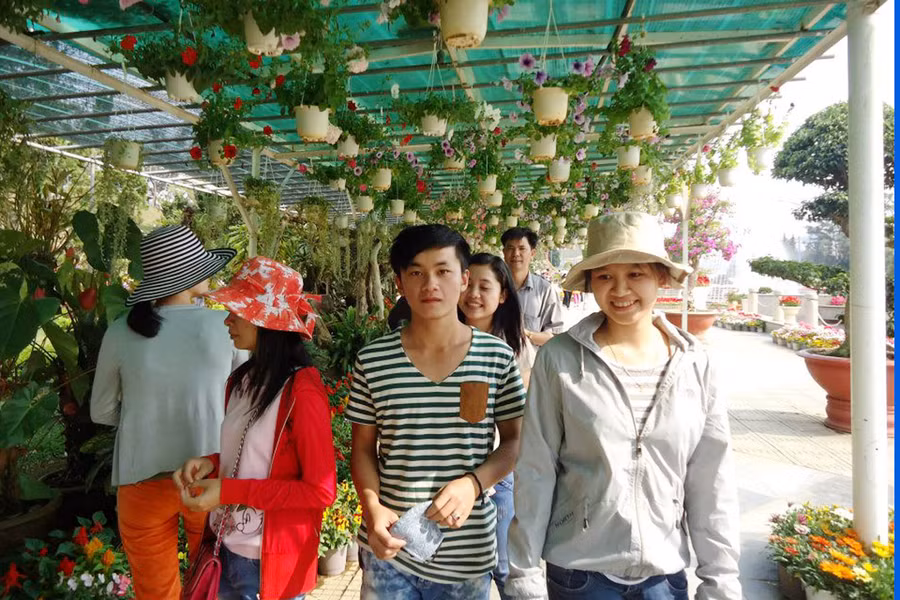 Các khu vui chơi giải trí thu hút nhiều khách đến tham quan trong dịp lễ. Ảnh: Nguyên Võ Ảnh: Nguyên Võ