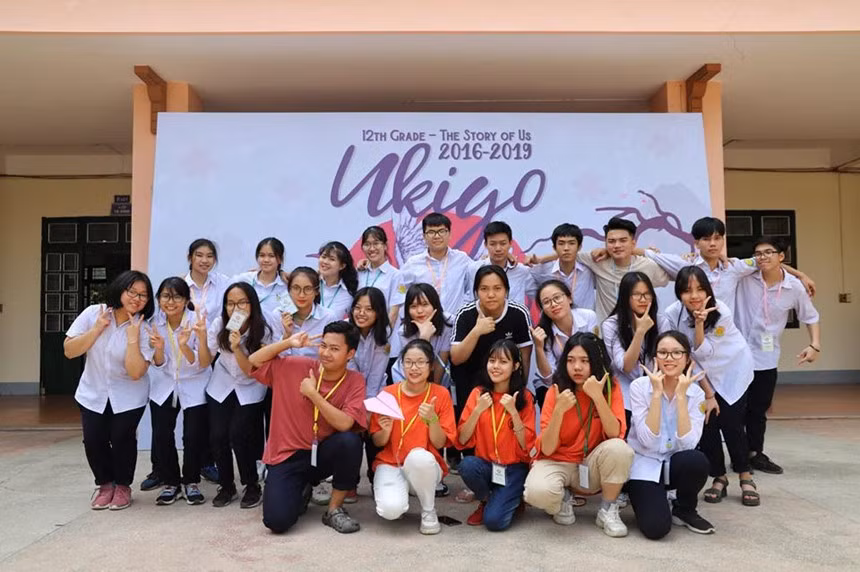 Quỳnh Anh tích cực tham gia các hoạt động ngoại khóa ở trường.