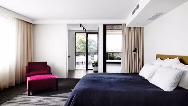 Có một giấc ngủ ngon là điều thiết yếu nhất cho sức khỏe mỗi người, vì thế nên chúng ta hãy cùng tìm hiểu những yếu tố quan trọng khi thiết kế phòng ngủ