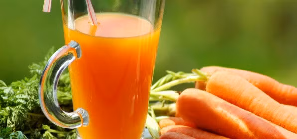 Nước ép cà rốt giúp tóc nhanh dài Nước ép cà rốt giúp tóc nhanh dài