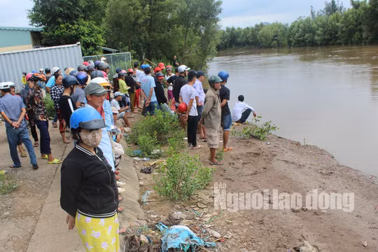 Khu vực hiện trường nơi anh T. mất tích Khu vực hiện trường nơi anh T. mất tích