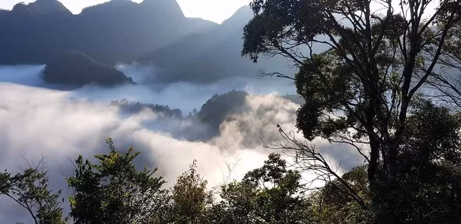 Thung lũng Hang Kia đẹp như miền cổ tích.
