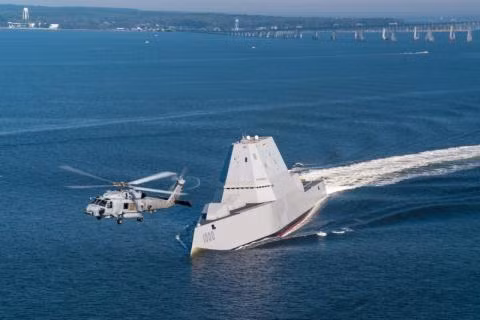 Siêu hạm Zumwalt được Mỹ xác định có dùng linh kiện Trung Quốc.
