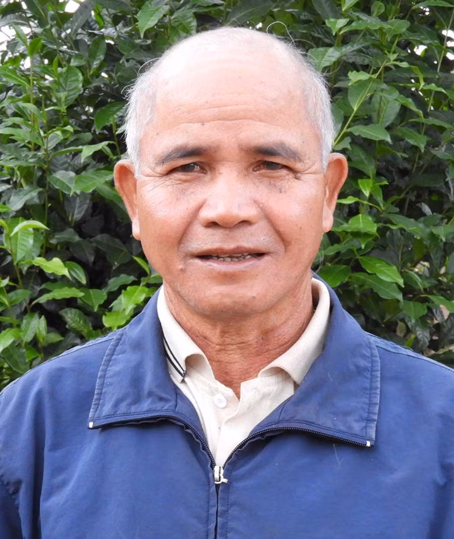  Ông Rơ Lan Bơnh. 