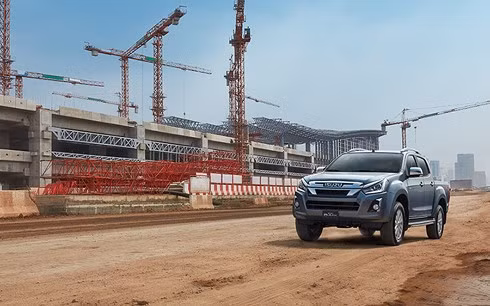 Với việc ra mắt phiên bản mới, doanh số của Isuzu D-Max trong tháng 9/2018 cũng đã được cải thiện. Nhưng so với các đối thủ trong phân khúc thì vẫn còn khoảng cách rất xa. Với việc ra mắt phiên bản mới, doanh số của Isuzu D-Max trong tháng 9/2018 cũng đã được cải thiện. Nhưng so với các đối thủ trong phân khúc thì vẫn còn khoảng cách rất xa.