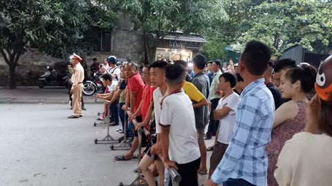 Lực lượng chức năng tỉnh Nghệ An vẫn đang nỗ lực vận động đối tượng ẢNH KHÁNH HOAN