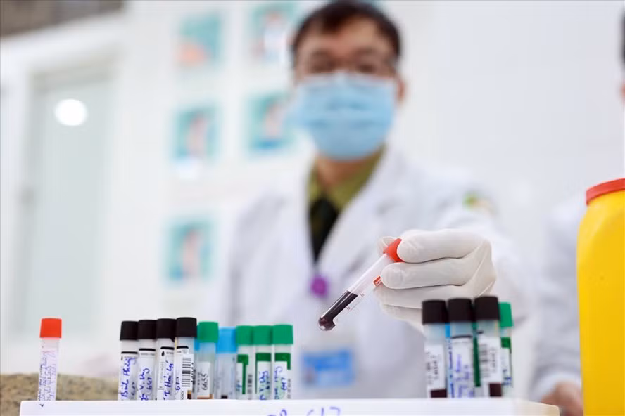 Xét nghiệm COVID-19. Ảnh: Hải Nguyễn
