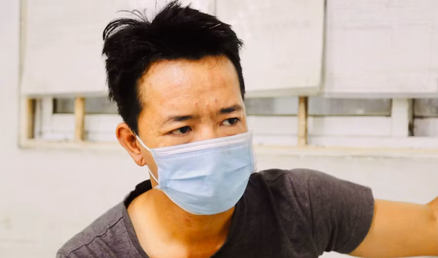  Nghi phạm Lê Hoài Nam tại trụ sở công an. Ảnh: Công an cung cấp