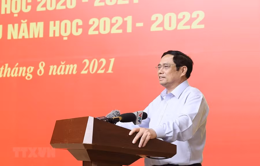 Thủ tướng Phạm Minh Chính phát biểu chỉ đạo Hội nghị triển khai nhiệm vụ năm học 2021-2022. (Ảnh: Dương Giang/TTXVN) Thủ tướng Phạm Minh Chính phát biểu chỉ đạo Hội nghị triển khai nhiệm vụ năm học 2021-2022. (Ảnh: Dương Giang/TTXVN)