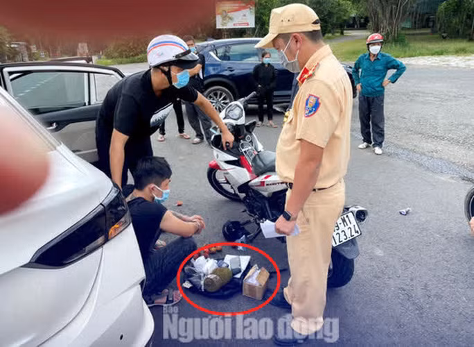Các đối tượng ngụy trang hơn 320 gram ma túy mua với giá hơn 90 triệu đồng.