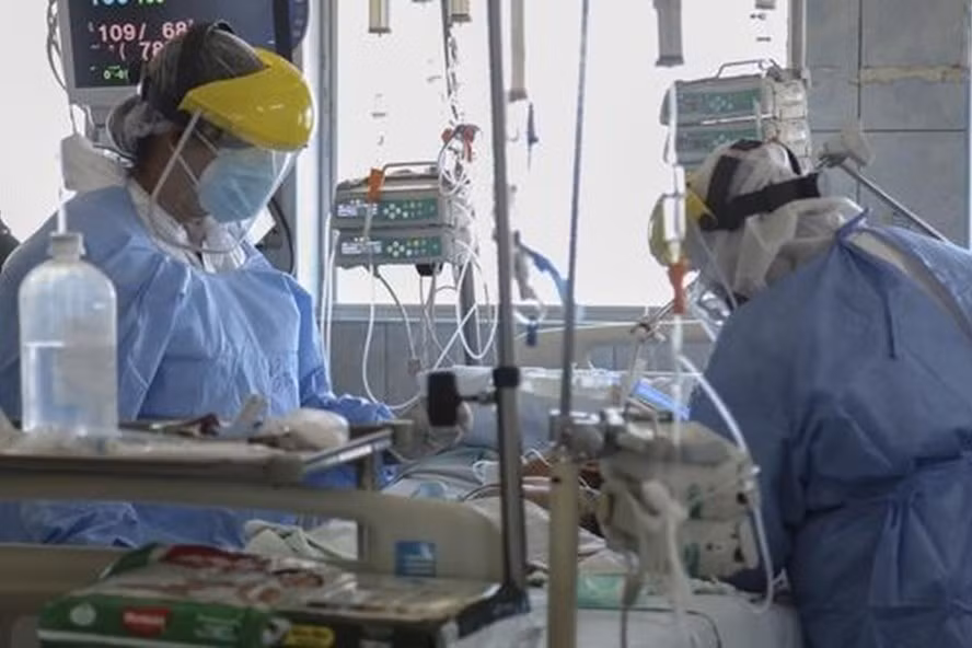 Số người mắc biến thể Lambda đang tăng lên nhanh chóng tại Peru. Ảnh: AFP