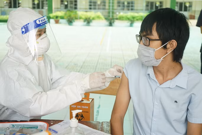 Tiêm vắc-xin là cách dự phòng hiệu quả nhất - Ảnh: Bộ Y tế