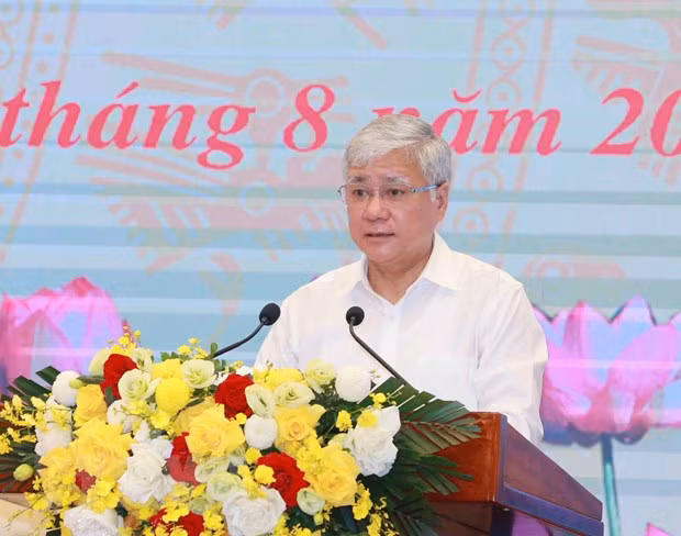 Ông Đỗ Văn Chiến, Bí thư Trung ương Đảng, Chủ tịch Uỷ ban Trung ương Mặt trận Tổ quốc Việt Nam phát biểu khai mạc hội nghị. (Ảnh: Phương Hoa/TTXVN) Ông Đỗ Văn Chiến, Bí thư Trung ương Đảng, Chủ tịch Uỷ ban Trung ương Mặt trận Tổ quốc Việt Nam phát biểu khai mạc hội nghị. (Ảnh: Phương Hoa/TTXVN)