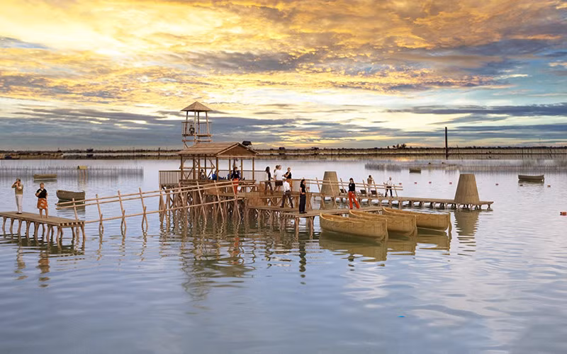 Chòi tre độc đáo giữa lòng Cồn Tộc. Ảnh: dulichvietnam
