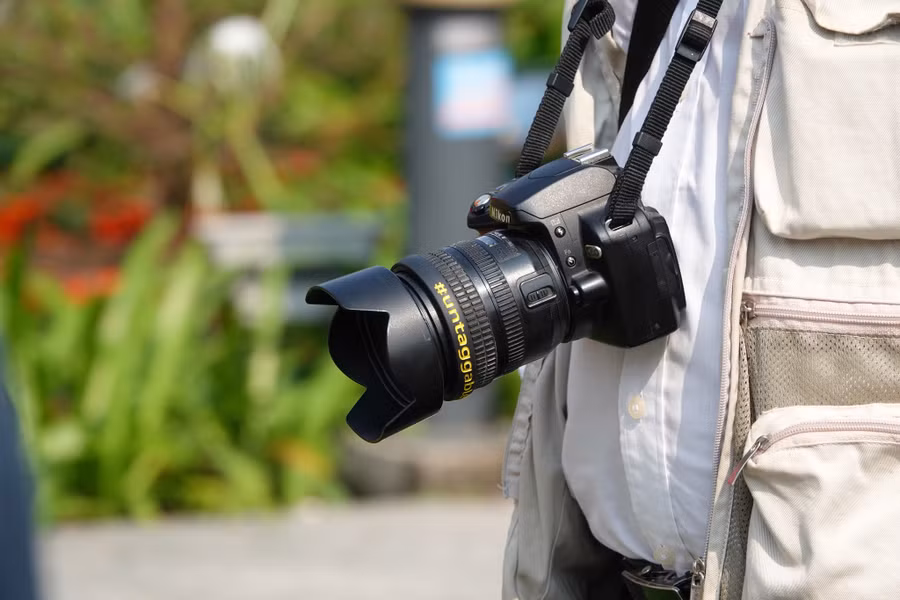 Máy ảnh cơ nhỏ gọn để làm nghề. Ảnh: Duy Tân