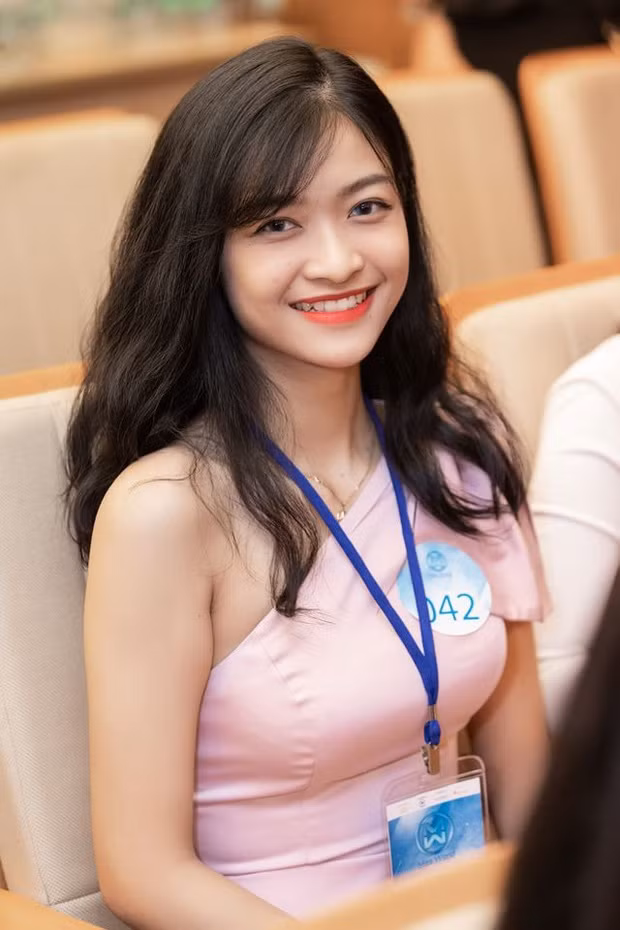 Nguyễn Hà Kiều Loan được đánh giá là một trong những người đẹp hoạt động mạnh mẽ nhất của làng giải trí Việt Nam sau khi bước ra từ cuộc thi Miss World Vietnam 2019. Sau 3 năm đăng quang, người đẹp gần như hoàn toàn 
