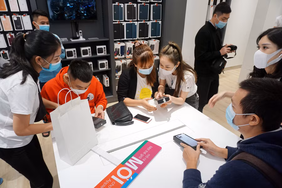 Apple có doanh số ấn tượng tại thị trường Việt Nam trong năm 2021. Ảnh: Anh Quân