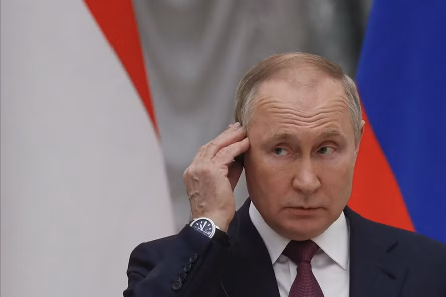Tổng thống Nga Vladimir Putin trong cuộc họp báo ngày 1.2. Ảnh: AFP
