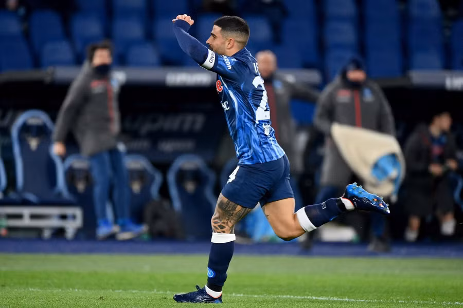 Lorenzo Insigne có ngày thi đấu rực sáng cùng Napoli. Ảnh: AFP