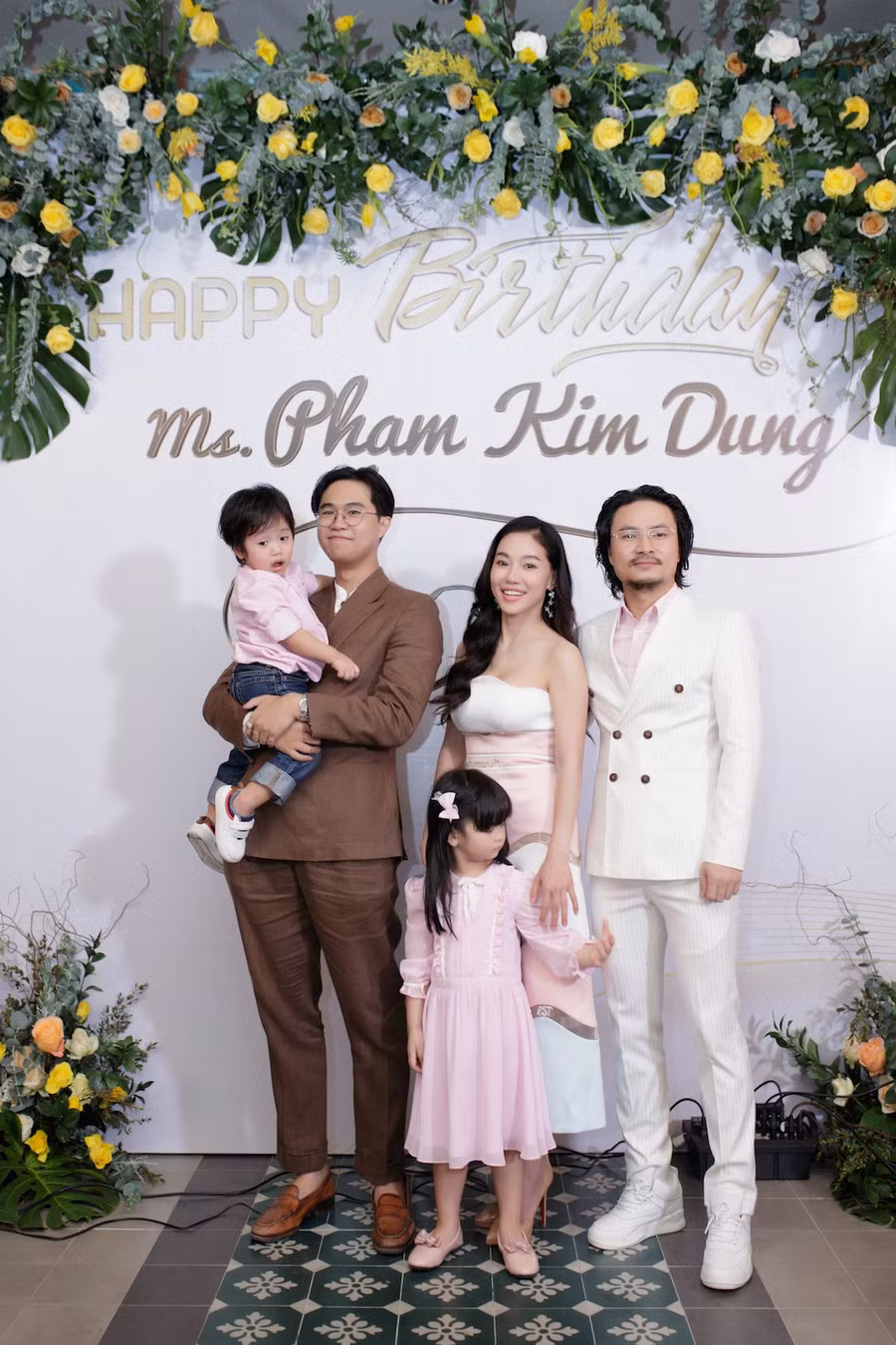 Tổ ấm hạnh phúc của 