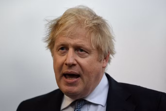 Thủ tướng Johnson phát biểu trong chuyến thăm Ba Lan ngày 10-2. Ảnh: Reuters Thủ tướng Johnson phát biểu trong chuyến thăm Ba Lan ngày 10-2. Ảnh: Reuters