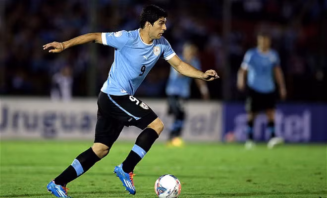 Suarez sẽ là mối đe dọa với hàng thủ đội tuyển Anh. Suarez sẽ là mối đe dọa với hàng thủ đội t uyển Anh.