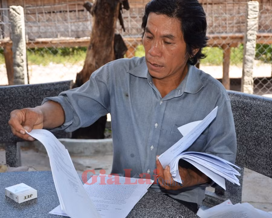 Ông Nguyễn Văn Hiến-người gửi đơn tới Báo Gia Lai. Ảnh: Nguyễn Tú