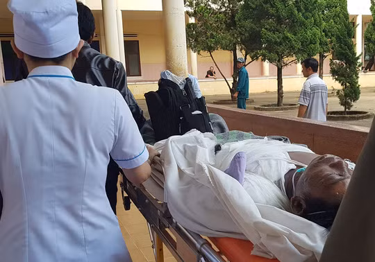 Trước đó cũng tại địa phương này, 1 người chồng bị vợ tạt nước sôi vì mâu thuẫn.
