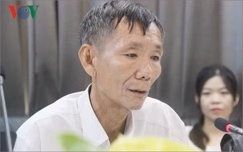 Chồng bệnh nhân H. cho biết mới chỉ đóng viện phí 15 triệu đồng. Trong khi phí phẫu thuật ghép tim 2 tuần qua hết 400 triệu đồng và vẫn sẽ còn nhiều chi phí điều trị, chăm sóc và phục hồi khác nữa. Chồng bệnh nhân H. cho biết mới chỉ đóng viện phí 15 triệu đồng. Trong khi phí phẫu thuật ghép tim 2 tuần qua hết 400 triệu đồng và vẫn sẽ còn nhiều chi phí điều trị, chăm sóc và phục hồi khác nữa.