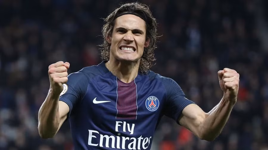 Juventus chọn Cavani thay thế Dybala