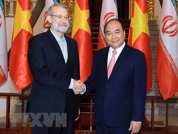 Thủ tướng Nguyễn Xuân Phúc tiếp Chủ tịch Quốc hội nước Cộng hòa Hồi giáo Iran Ali Ardeshir Larijani. 