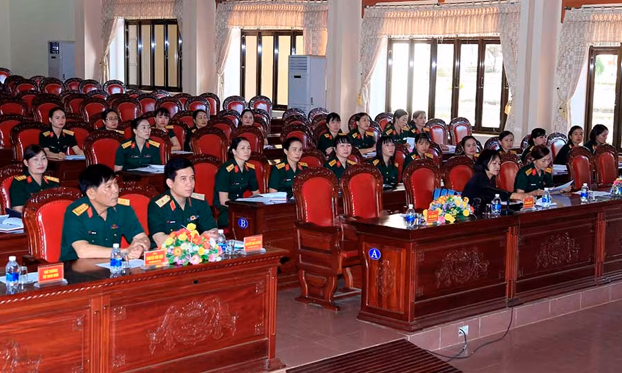  Cán bộ Hội phụ nữ cơ sở các cơ quan, đơn vị học tập tại hội nghị. Ảnh: Vũ Duy 