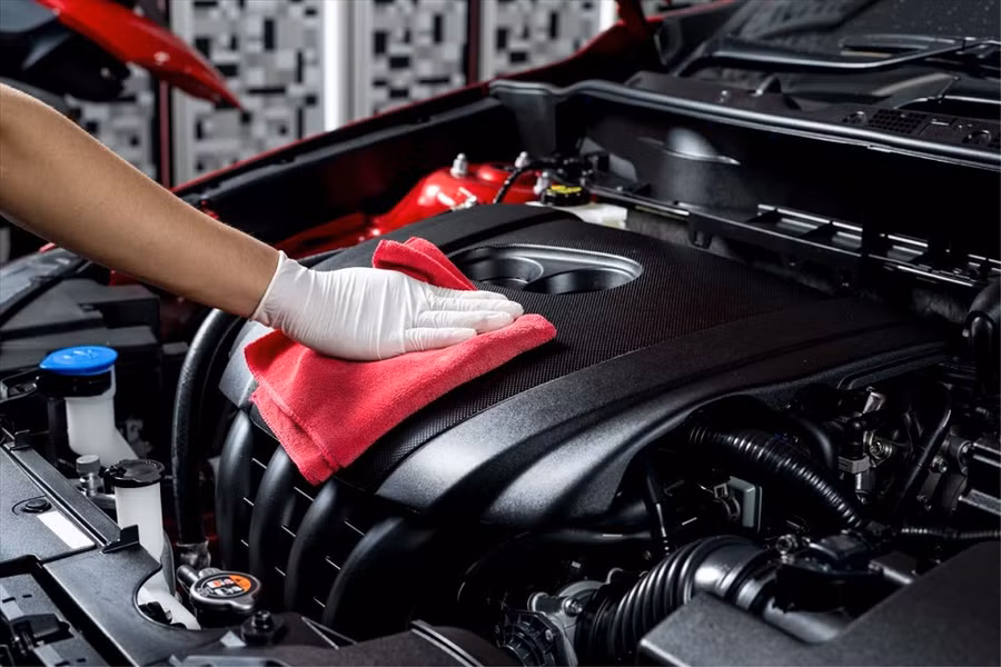 Hiện tượng vô lăng bị rung lắc là dấu hiệu cho thấy bugi của xe đang bị hỏng. Ảnh ST.