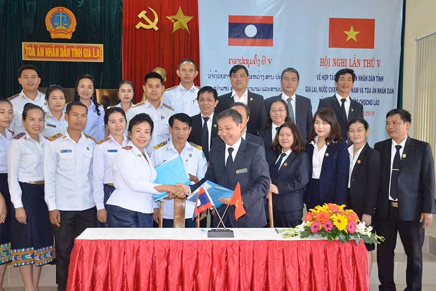  Hai bên ký biên bản ghi nhớ hơp tác trong thời gian tới. Ảnh: V.H