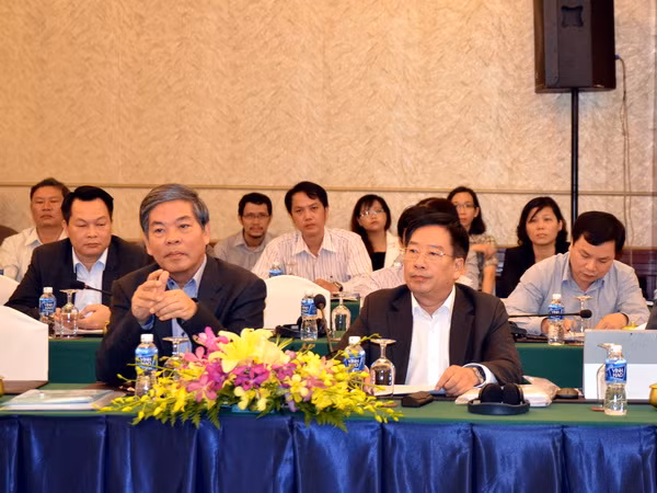 Các đại biểu tham gia Hội thảo quốc tế trong khuôn khổ ASEM với chủ đề “Phối hợp hành động trong quản lý nguồn nước nhằm định hình Chương trình Nghị sự sau 2015” tại Bến Tre. Ảnh: vnmc
