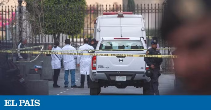  4 người thiệt mạng trong vụ nổ súng gần Điện Quốc gia Mexico hôm 7-12. Ảnh: El Pais
