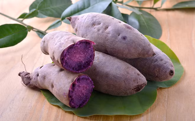 Khoai lang tím chứa nhiều chất chống ô xy hóa, cải thiện huyết áp, giảm rủi ro ung thư... - Ảnh minh họa: Shutterstock