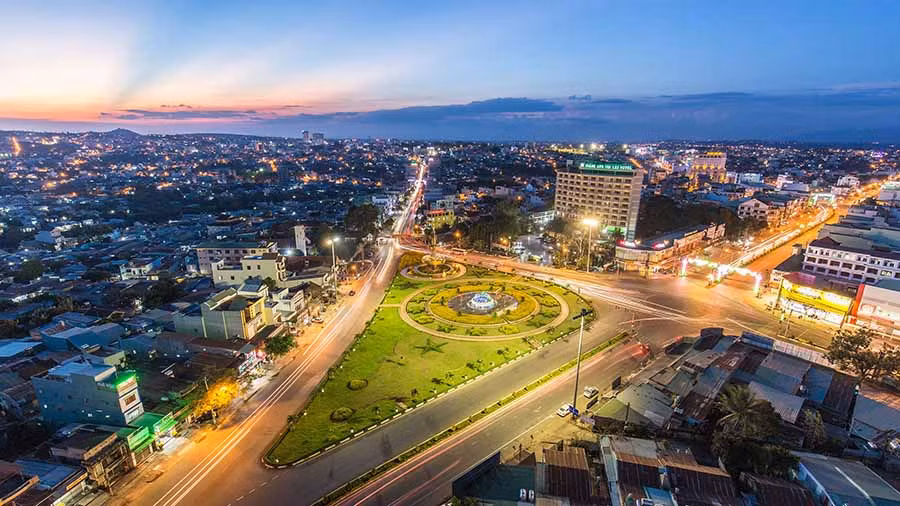  Một góc TP. Pleiku về đêm. Ảnh: Phan Nguyên