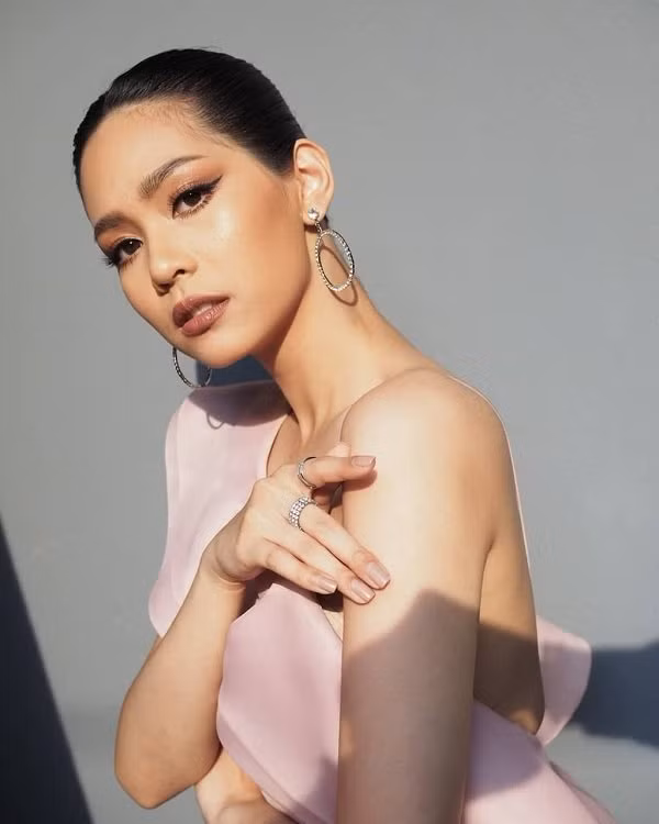 Makeup sắc sảo của Hoa hậu Quốc tế Thái Lan