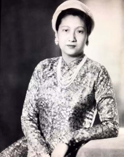  Hoa hậu Nam Phương trong trang phục áo dài cách tân. (Ảnh tư liệu)