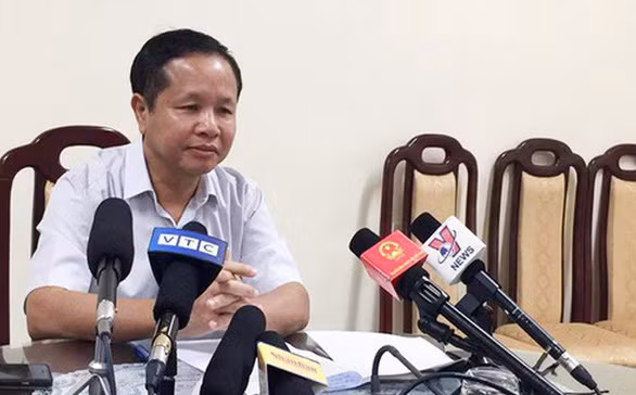 Ông Bùi Trọng Đắc trả lời phỏng vấn về vụ gian lận thi ở Hòa Bình năm 2018 - Ảnh: VH