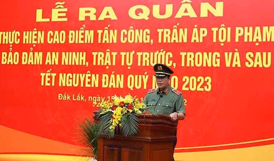 Thiếu tướng Lê Vinh Quy phát biểu tại lễ ra quân. Ảnh: CTV