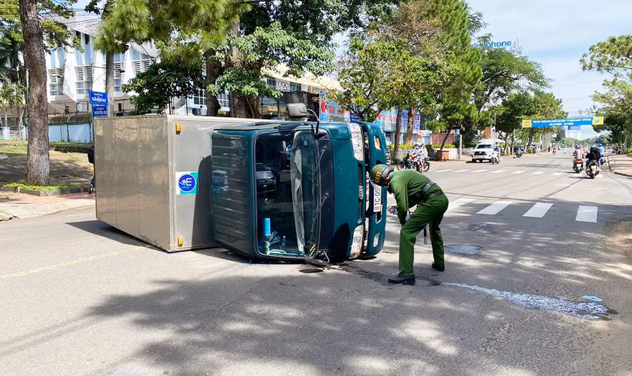 Hiện trường vụ tai nạn. Ảnh: Hà Phương Hiện trường vụ tại nạn. Ảnh: Hà Phương