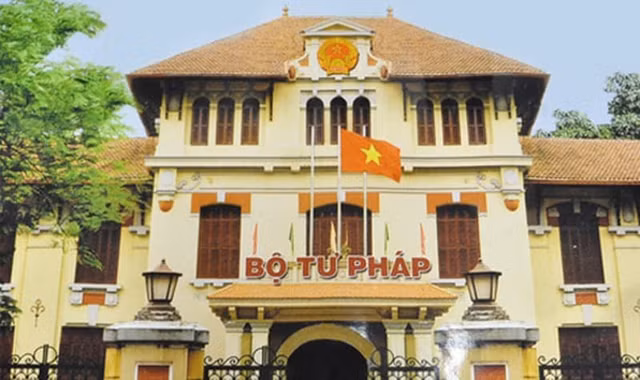 Bộ Tư pháp thực hiện 38 nhiệm vụ và quyền hạn. Ảnh nguồn VGP Bộ Tư pháp thực hiện 38 nhiệm vụ và quyền hạn. Ảnh nguồn VGP