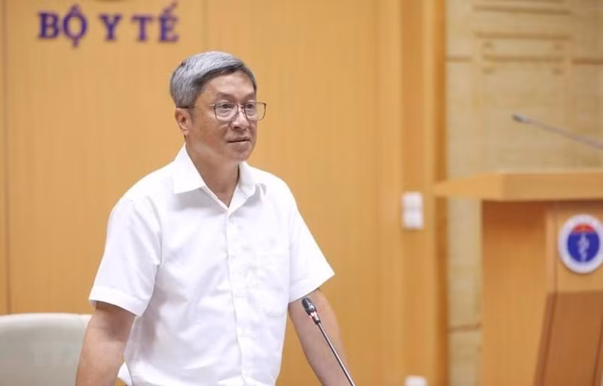 Thứ trưởng Bộ Y tế Nguyễn Trường Sơn nghỉ việc từ ngày 1/11/2022