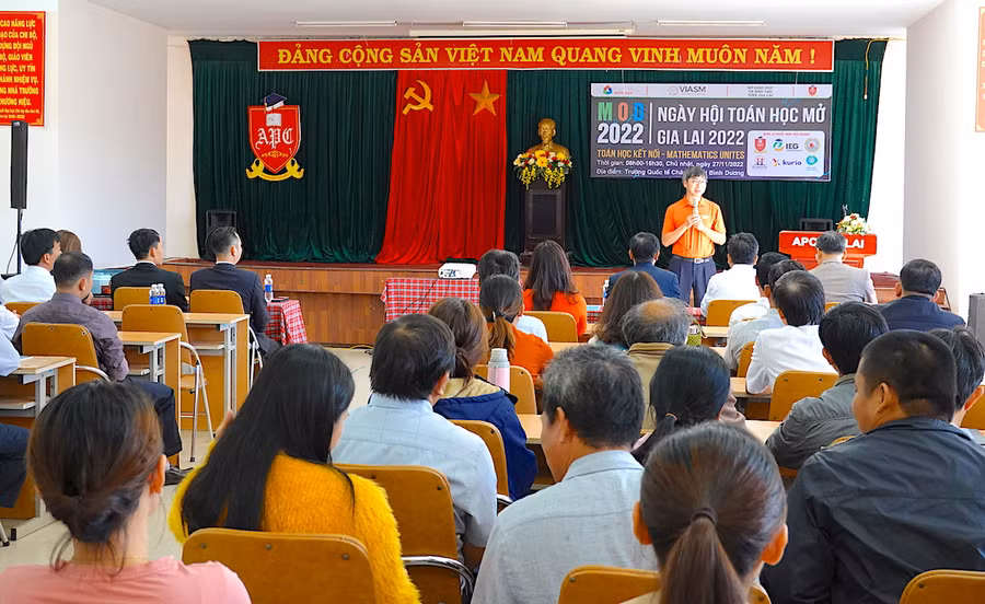Quang cảnh khai mạc ngày hội. Ảnh: Mộc Trà