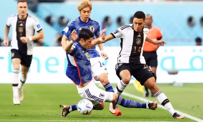 Hàng phòng ngự Nhật Bản đã chơi kiên cường trước sức ép của đối thủ Ảnh: FIFA