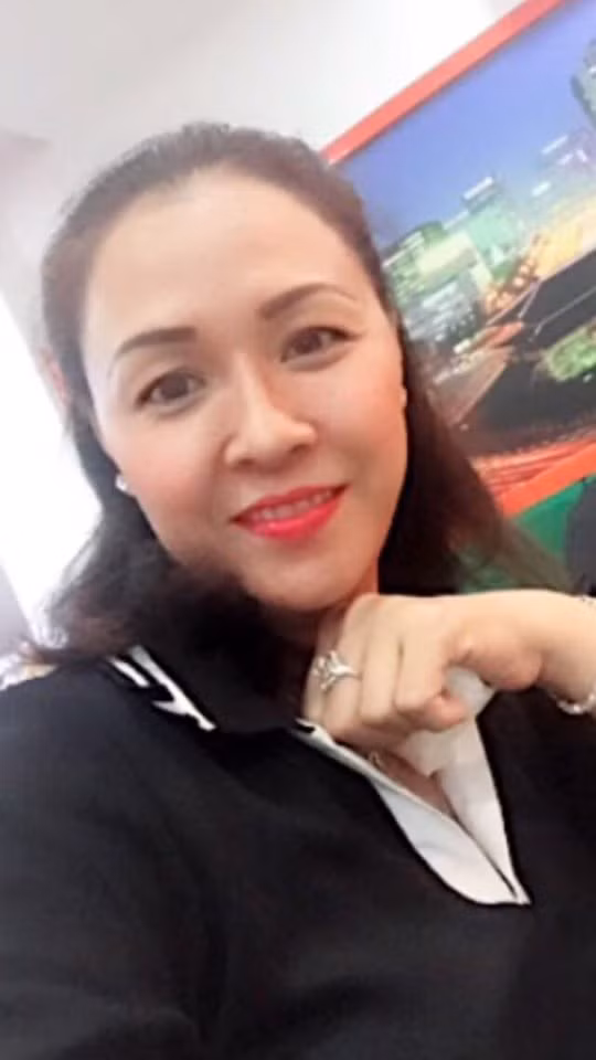 Bà Trần Thị Hồng Hạnh