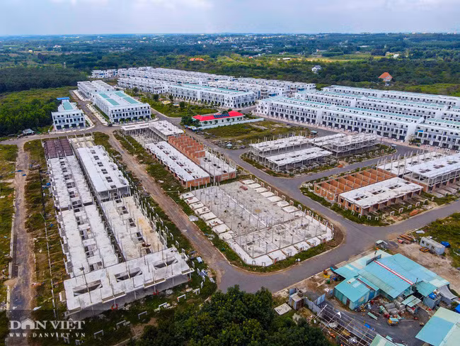 Gần 500 căn nhà được LDG Group xây trái phép tại dự án Viva Park. Ảnh: V.D
