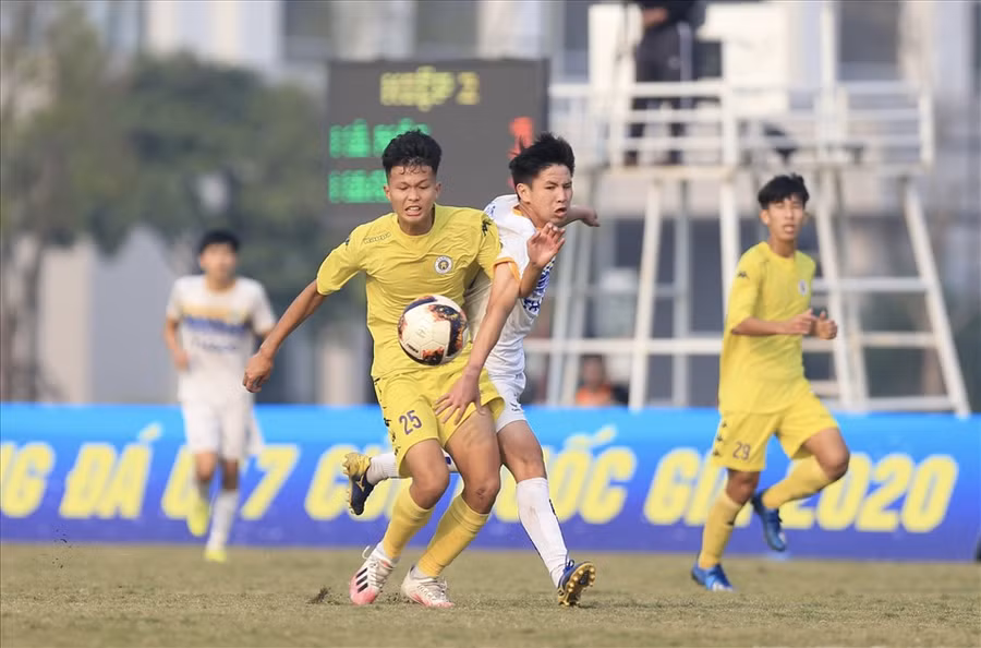 U17 Hoàng Anh Gia Lai thất bại trên chấm luân lưu trước U17 Hà Nội. Ảnh: M.D